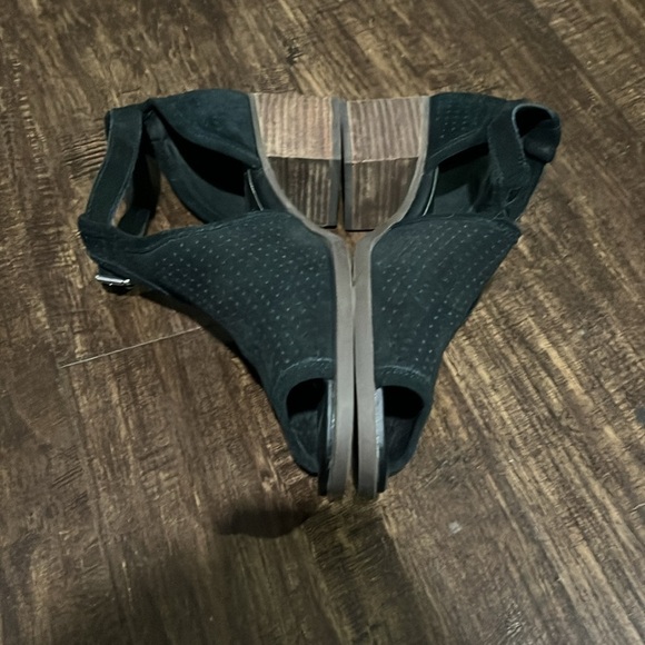 Koolaburra Ugg Ankle Strap Heel Black Size 9 - Picture 3 of 13